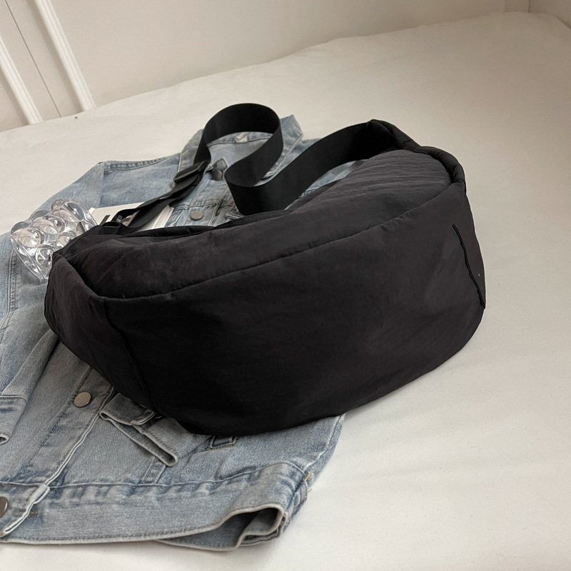 Large-capacity commuting crossbody canvas bag for women, new autumn/winter 2024, casual and versatile student dumpling bag Specification drawing