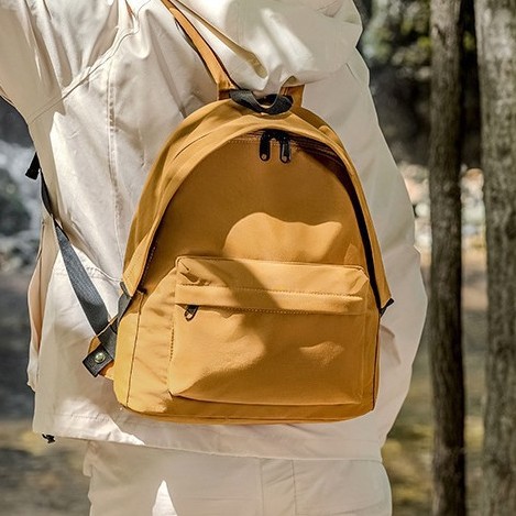 A fashionable, lightweight and versatile backpack for both men and women, an Instagram travel mini backpack and an outdoor bag Item Picture