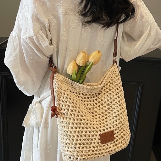 Spring/Summer ins Trendy Woven Bag 2025 New Style Simple, fashionable and casual straw woven bag Large capacity versatile single-shoulder bag Application Scenario
