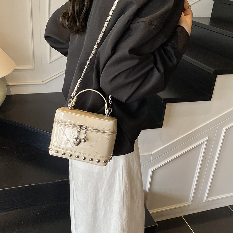 Cross-border high-end box bag, women's casual niche handbag, 2025 new style versatile shoulder bag, fashionable crossbody bag details Picture