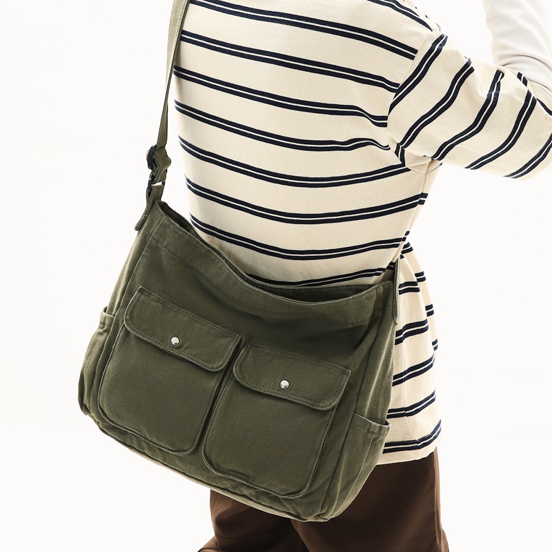 A new Japanese-style retro canvas bag for women, a large-capacity crossbody bag with a workwear style, and a Korean-style fashionable single-shoulder bag for female college students details Picture