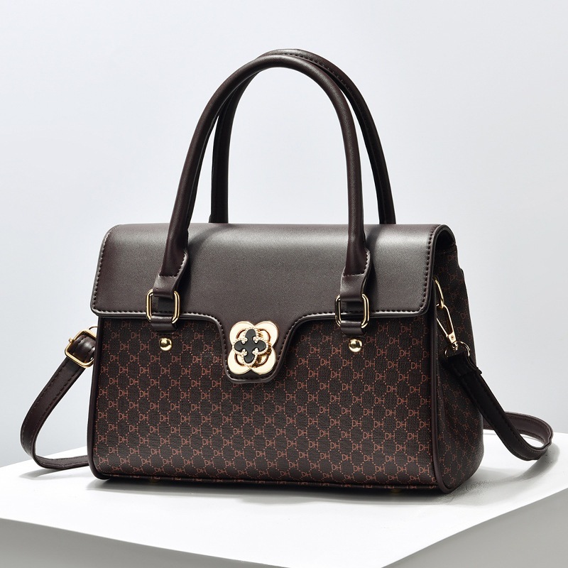 A new 2024 trendy summer handbag for women, a grand single-shoulder crossbody bag for middle-aged ladies to give to their mothers details Picture