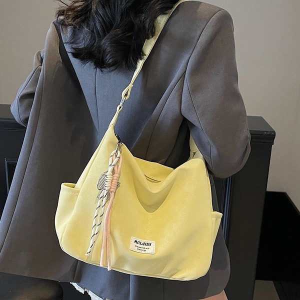 Commuting high-appeartion-level large-capacity women's bag, 2025 new style casual and simple crossbody bag, lightweight travel tote bag full figure
