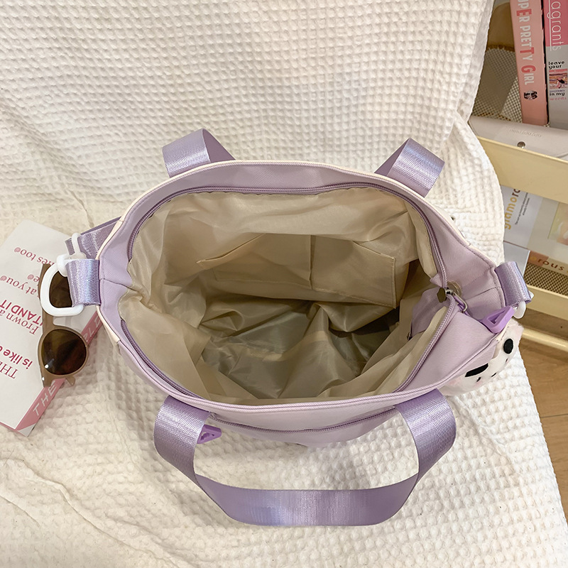 Japanese college Tote single-shoulder crossbody bag, female student class casual bag, large-capacity hand-held tutorial bag, commuting bag Application Scenario