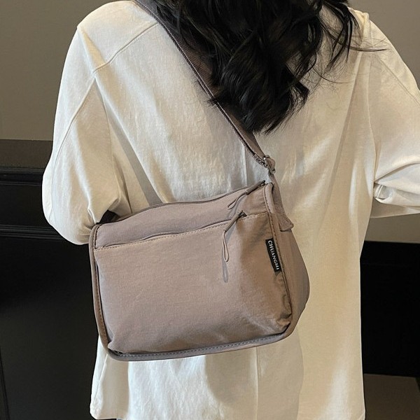 New fabric bag, sporty and casual, single-shoulder crossbody bag, women's forest style, Harajuku style, nylon bag, messenger bag, versatile for students full figure