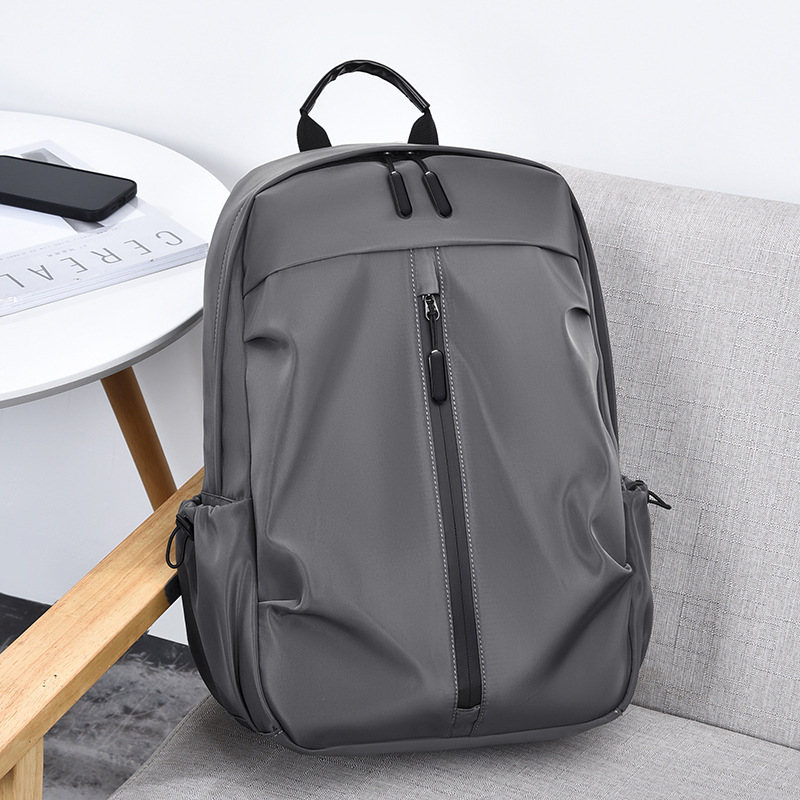 Casual backpacks for men with a high-end feel, large-capacity lightweight backpacks, Oxford cloth travel computer bags, and college student schoolbags Application Scenario