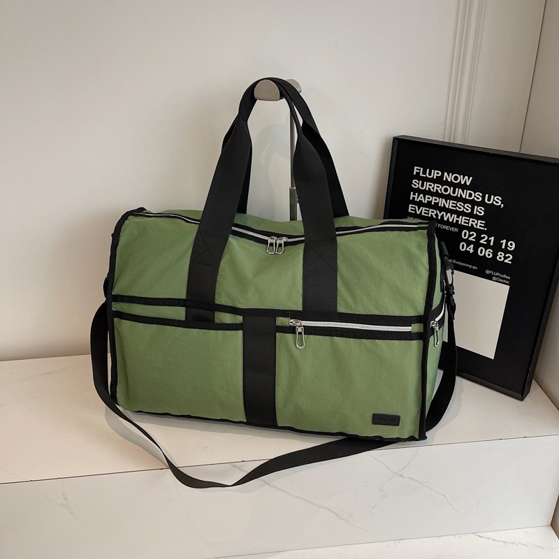 New lightweight travel bag for casual outings, cross-border large-capacity fashionable fitness bag, outdoor camping and photography storage bag full figure