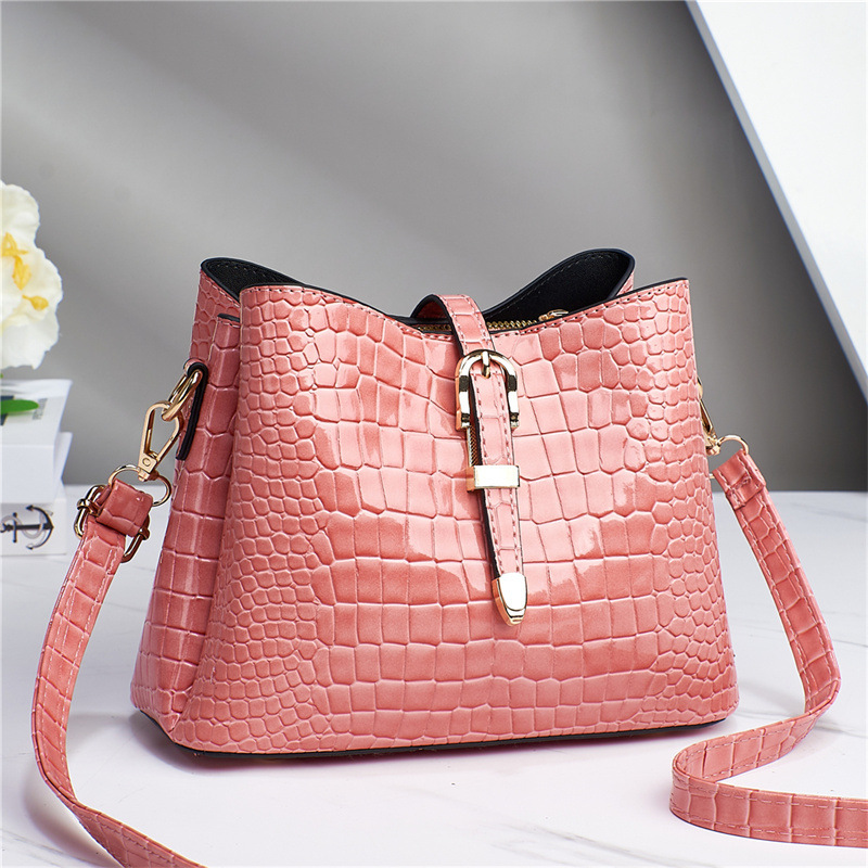 Shiny leather tote bag, simple and versatile, solid color crocodile pattern, large capacity Korean version hand-held shoulder crossbody bag consignment full figure