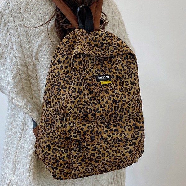 Leopard print Ins-style large-capacity schoolbag, a new trendy and niche backpack for female college students, and a backpack for male junior and senior high school students full figure