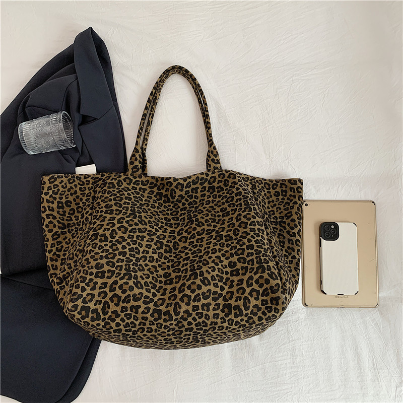 Korean ins laid-back retro leopard print 2024 new artistic single-shoulder crossbody bag, high-end and versatile student tote bag Specification drawing