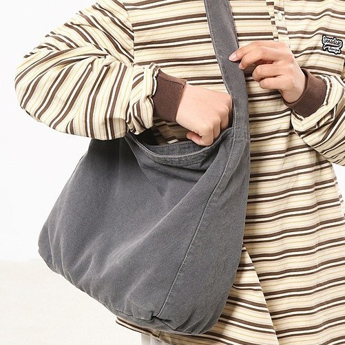 European and American retro casual 2025 spring women's single-shoulder hand-held cotton, linen and canvas large capacity solid color casual women's bag details Picture