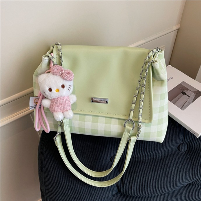 Cross-border fashion women's bags 2025 new style chain underarm bag, stylish and versatile shoulder bag, large-capacity tote bag full figure