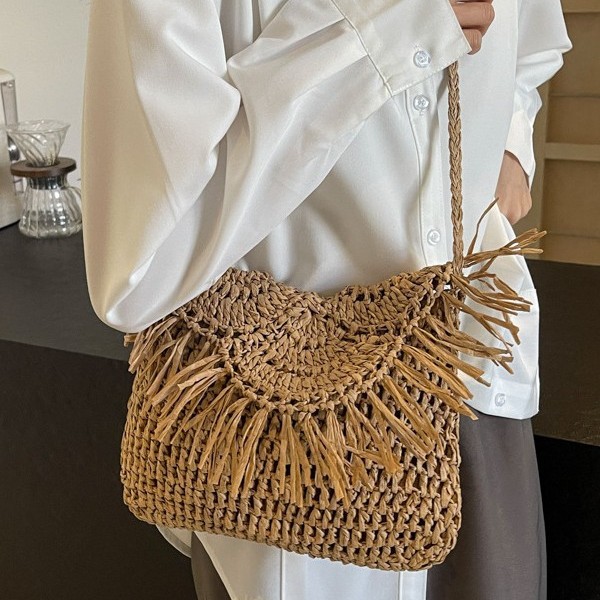 Cross-border Korean-style fringed straw woven bag, fashionable hook flower large flip cover hand-woven bag, casual women's bag, beach bag for women details Picture