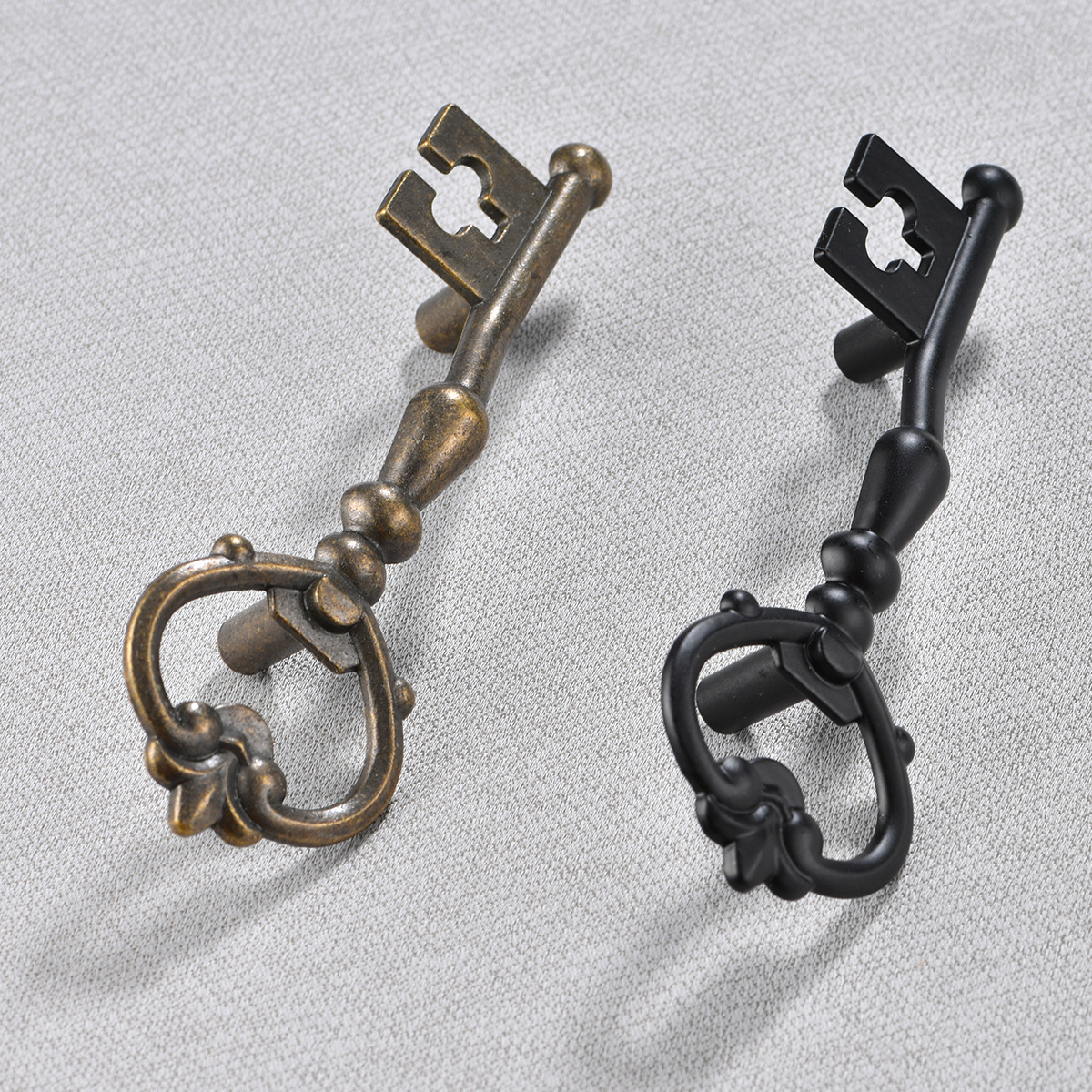 The hole spacing of the antique zinc alloy drawers, cabinets, door handles, jewelry boxes, key handles, gift boxes and jewelry boxes is 58mm Specification drawing
