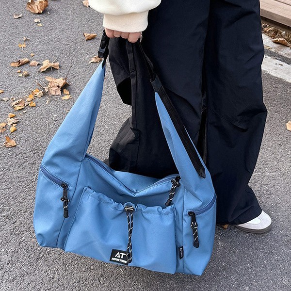 Simple and large-capacity crossbody bag, commuting backpack, men's casual fitness bag, versatile bag, women's college student single-shoulder bag Specification drawing