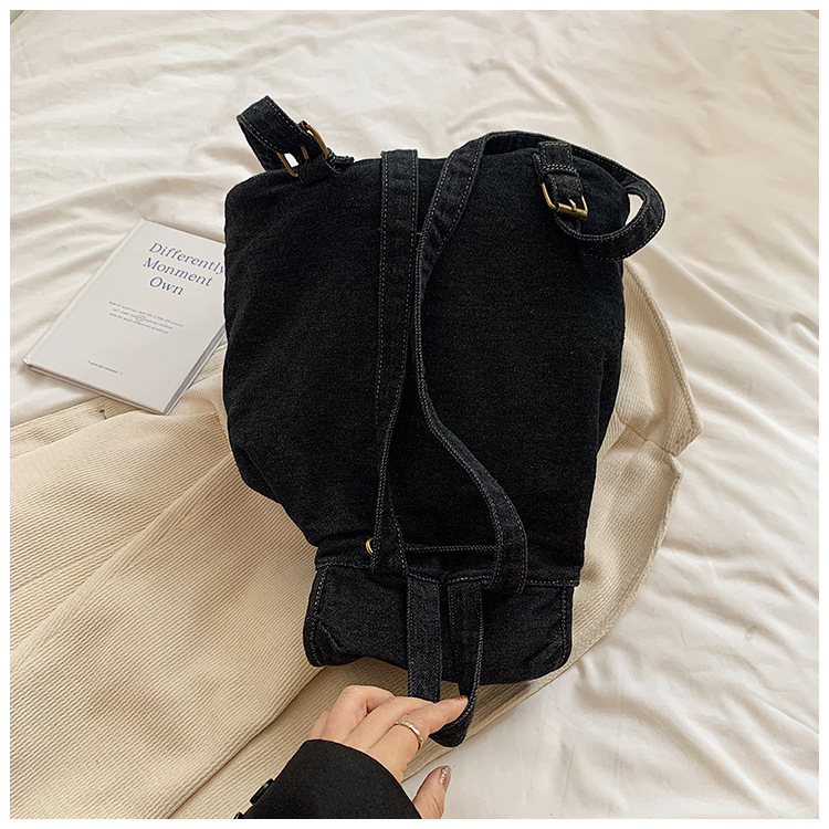 Denim schoolbag for female college students, a niche design with a laid-back style backpack, a trendy brand, lightweight, simple and versatile backpack Specification drawing
