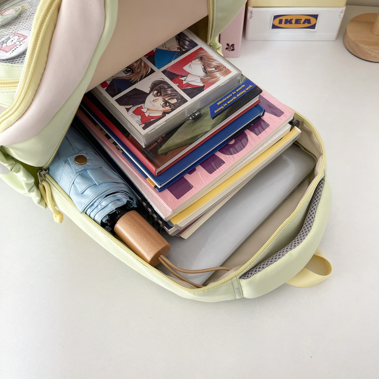 A new high-appearance-level Japanese ins fresh and sweet backpack for junior and senior high school students, featuring a color-matched lightweight and large-capacity backpack Application Scenario