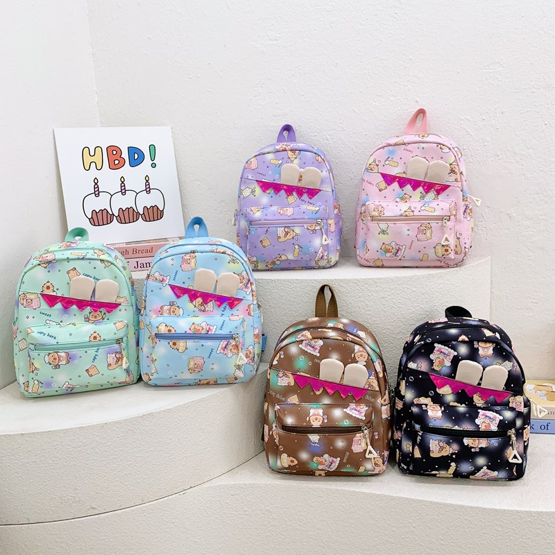 Cute cartoon lightweight backpack for primary school students, new Spring 2025 large-capacity travel backpack full figure