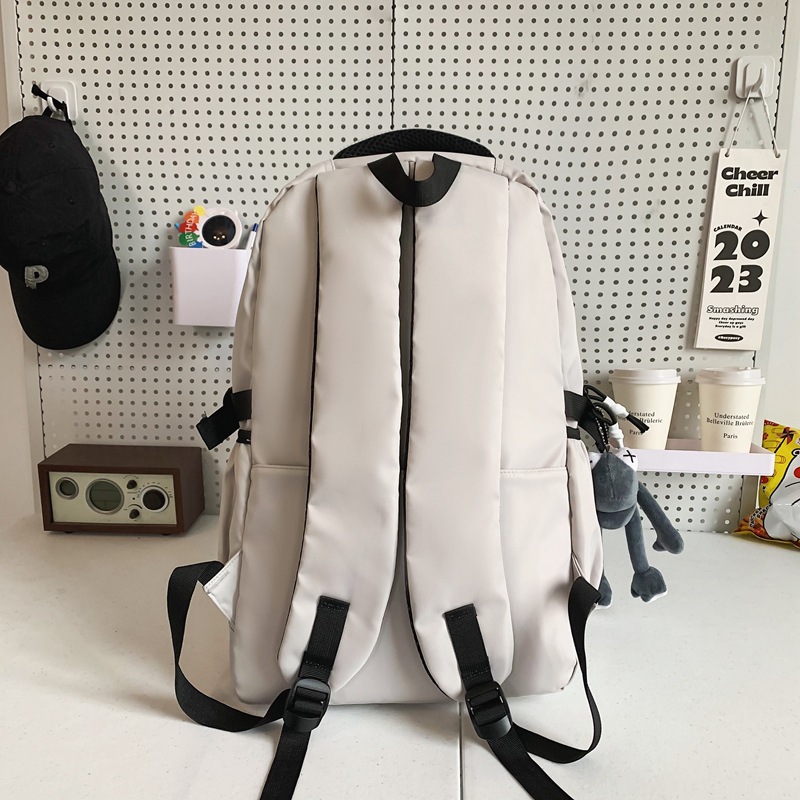 Japanese-style ins workwear-style backpacks for men, large-capacity backpacks for junior and senior high school students, and cool couple backpacks for college students Application Scenario