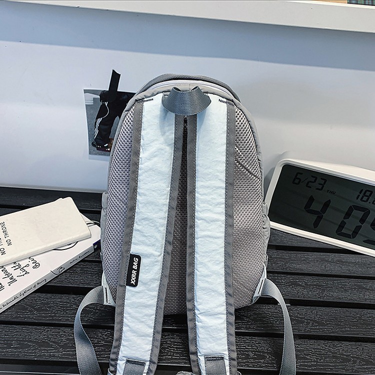 New outdoor backpacks, color-blocking hiking bags, picnic retro schoolbags, lightweight travel bags, and small sports hiking backpacks Application Scenario