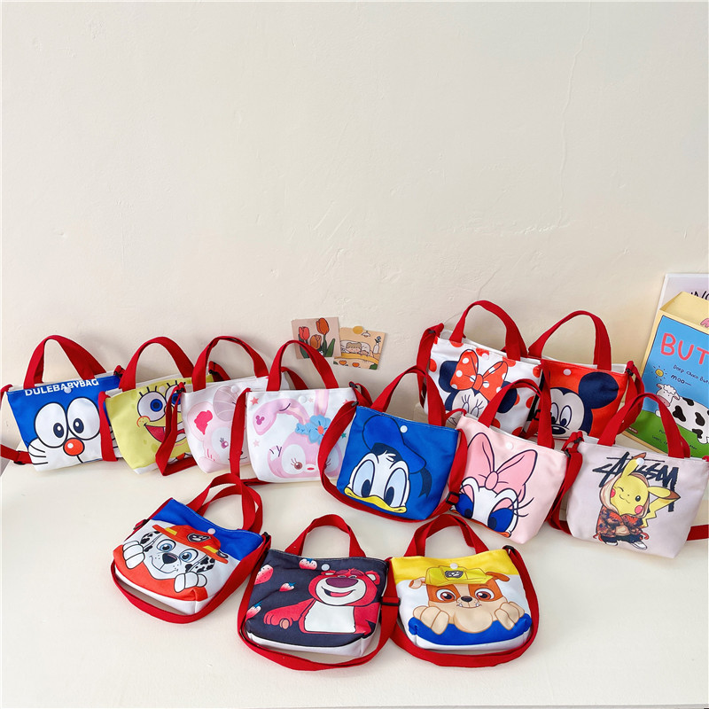 Fashionable children's bags, cute cartoon printed canvas handbags, trendy single-shoulder crossbody bags for boys and girls when going out full figure