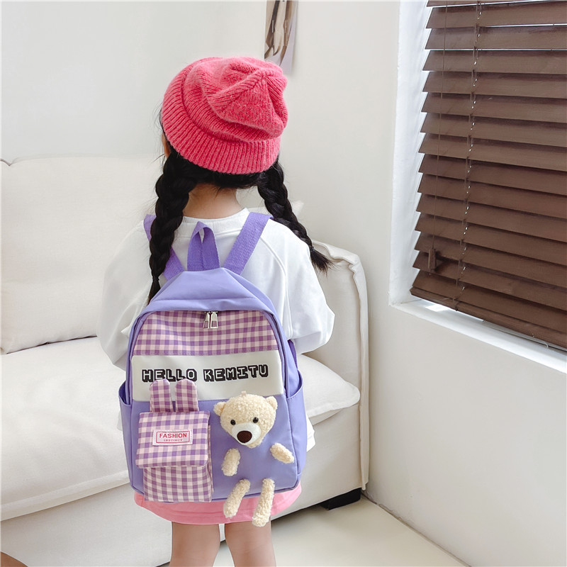 Children's backpacks, large-capacity travel lightweight and casual backpacks, cute cartoon small backpacks for spring outings for boys and girls full figure