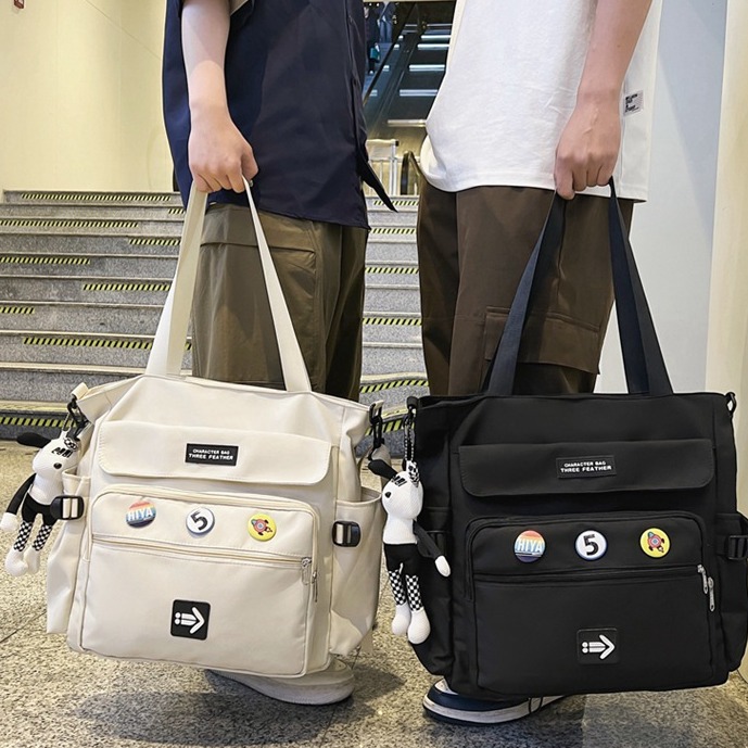 Large-capacity crossbody bag for men, Korean-style trendy couple tote bag, Japanese-style Harajuku messenger bag, casual and sporty single-shoulder bag full figure