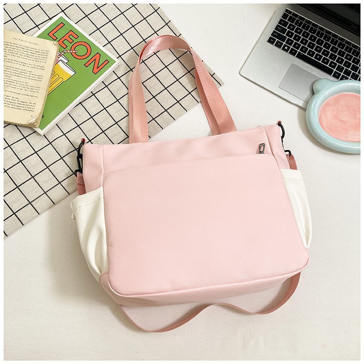 2025 New cute large-capacity commuter student tutorial bag, cartoon simple crossbody bag, high appearance level single-shoulder bag Application Scenario