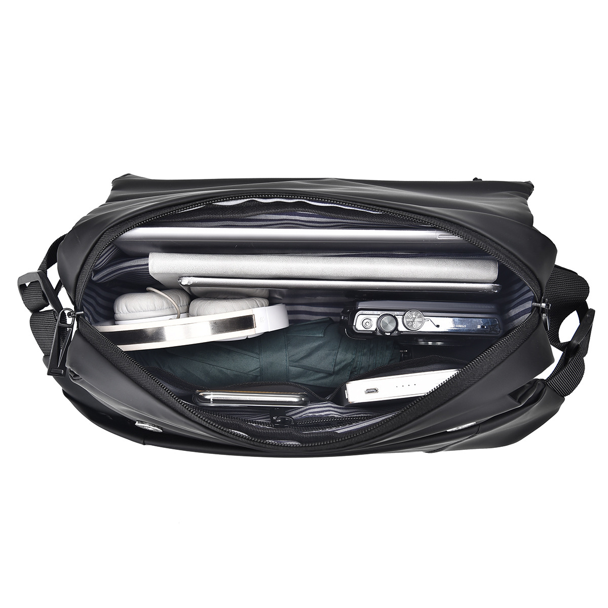 New cross-border fashionable casual chest bag, men's and women's crossbody bag, cool and functional, crossbody outdoor sports crossbody bag Application Scenario