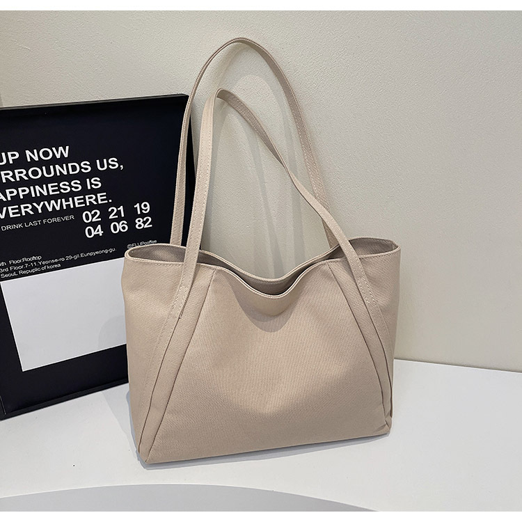 2020 New Korean-style niche retro laid-back tote bag, large-capacity single-shoulder crossbody bag, office commuting underarm bag Application Scenario