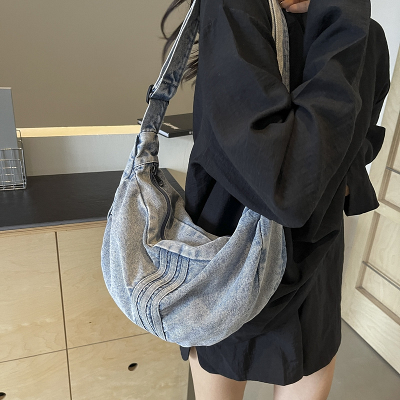 New denim dumpling bag, retro casual crossbody bag, Korean style, ins artistic commuting single-shoulder armpit bag for women full figure