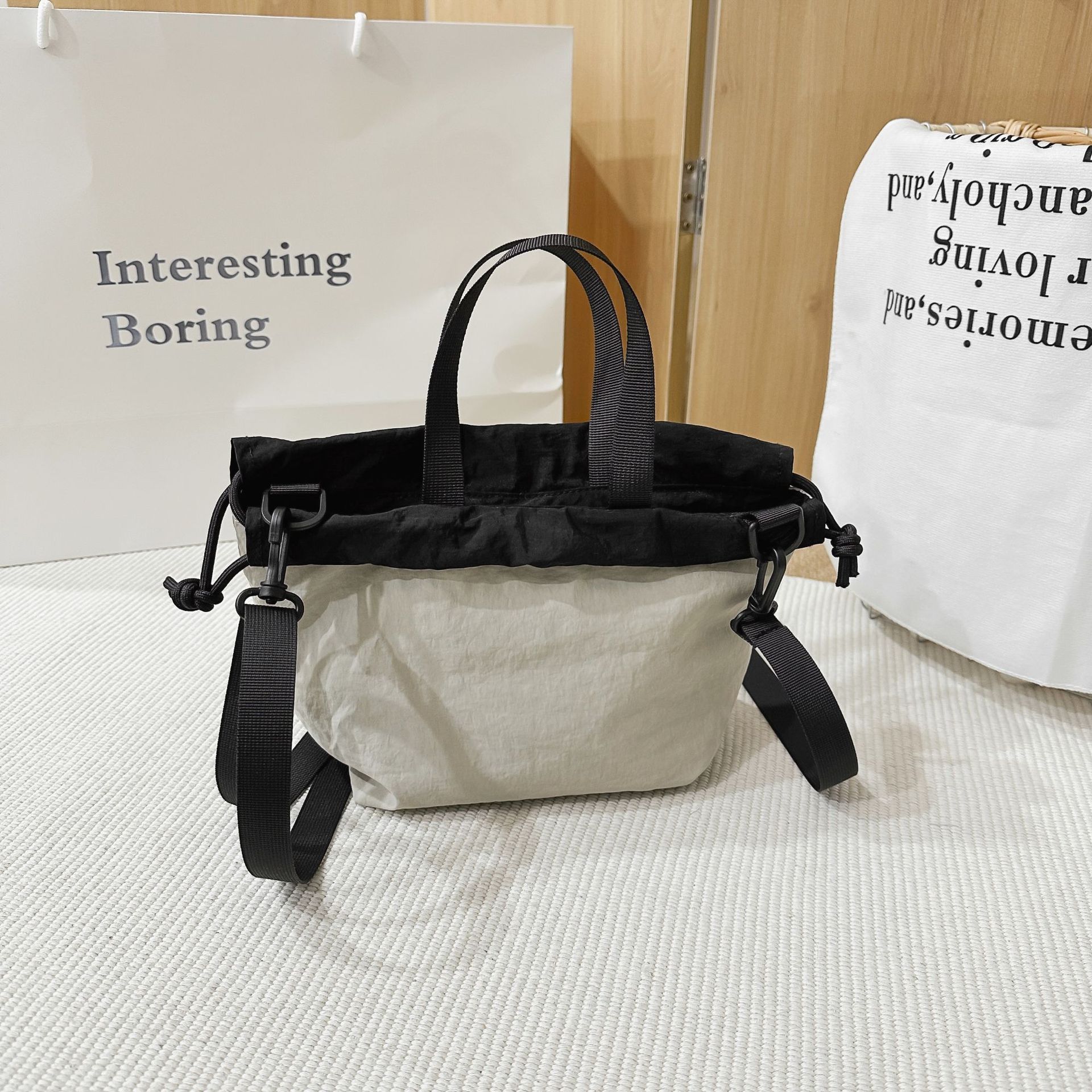 Japanese streetwear brand handbag, Spring 2025 new mobile phone bag, mini men's crossbody bag, versatile coin purse, small bag Application Scenario