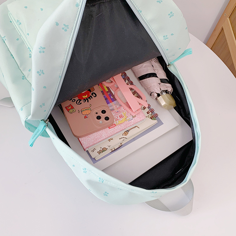 Fresh and light printed single-shoulder bag, high school and junior high school style schoolbag, bow girl backpack, Harajuku travel backpack Application Scenario