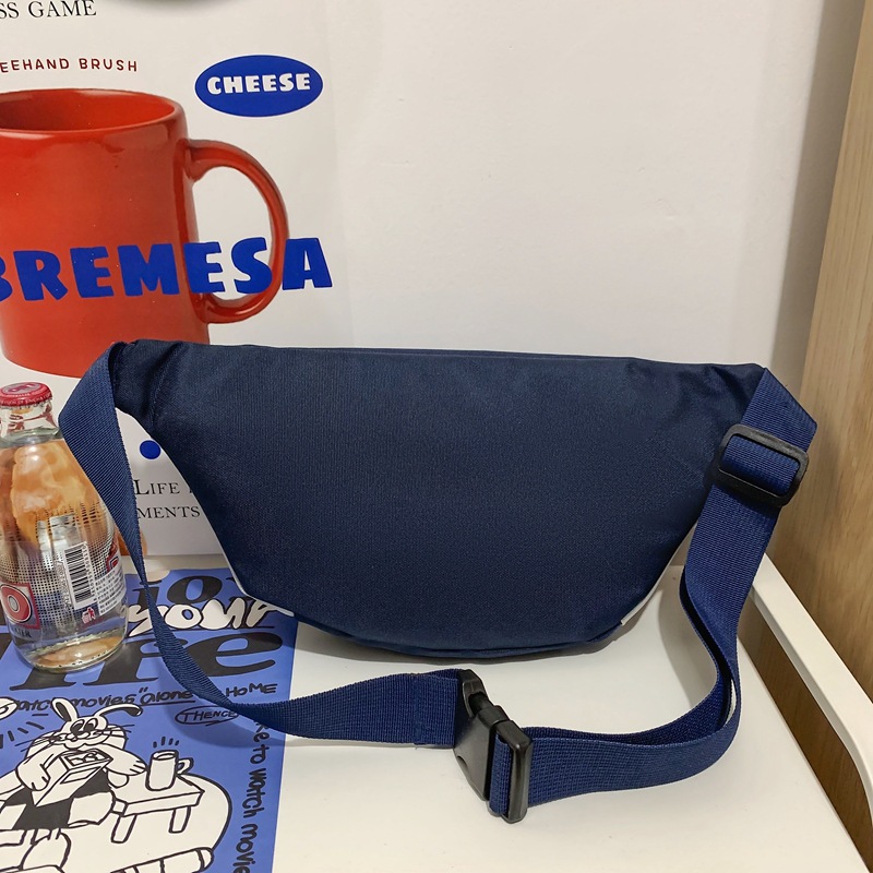 Summer's new men's trendy chest bag, a sporty and casual crossbody bag, cool and stylish couple, a color-blocking single-shoulder bag for women Specification drawing