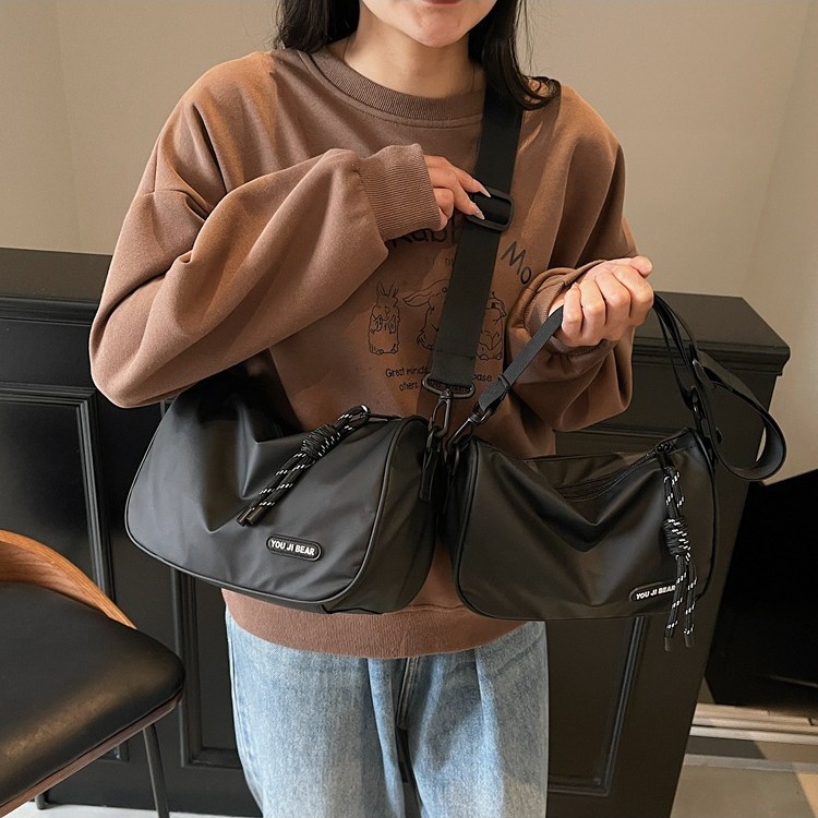 Japanese canvas bags for women, 2025 new style simple and casual crossbody bag for men, sports single-shoulder bag for students, tote bag full figure