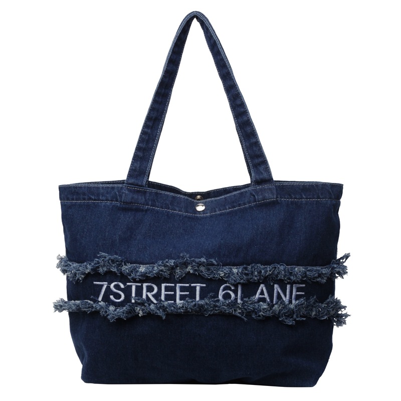 A new 2024 Harajuku style fashionable large-capacity commuter tote bag for women, a niche washable denim canvas bag from South Korea Item Picture