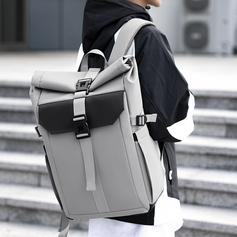 A new cross-border trendy travel backpack for men, with a folding roll opening and functional style, is a cycling backpack for outdoor leisure Specification drawing