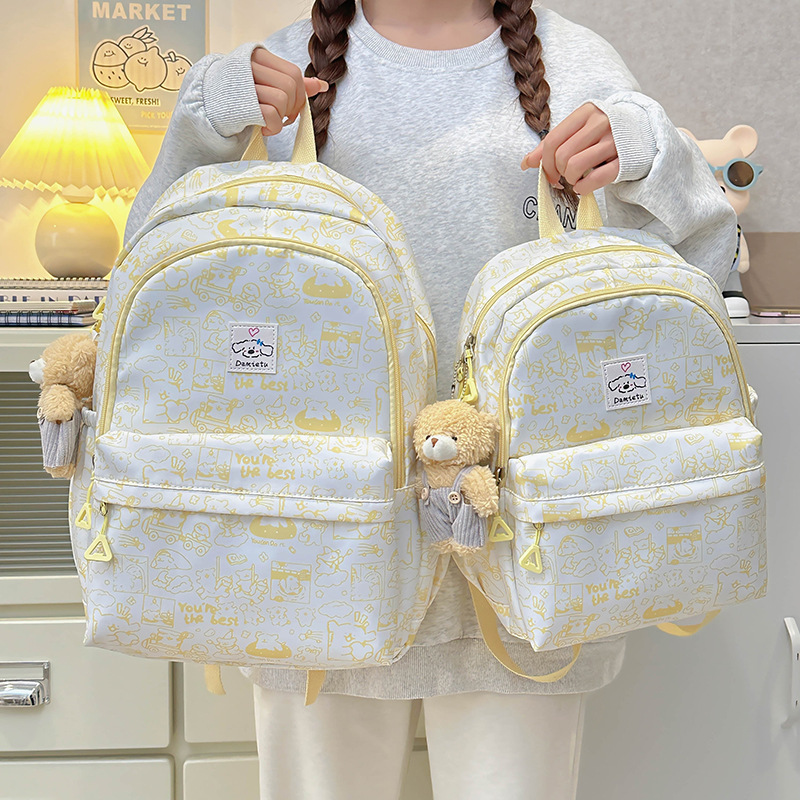 Cute graffiti schoolbag for girls 2024 New Korean version Instagram high appearance level backpack for primary and secondary school students in grades three to six full figure