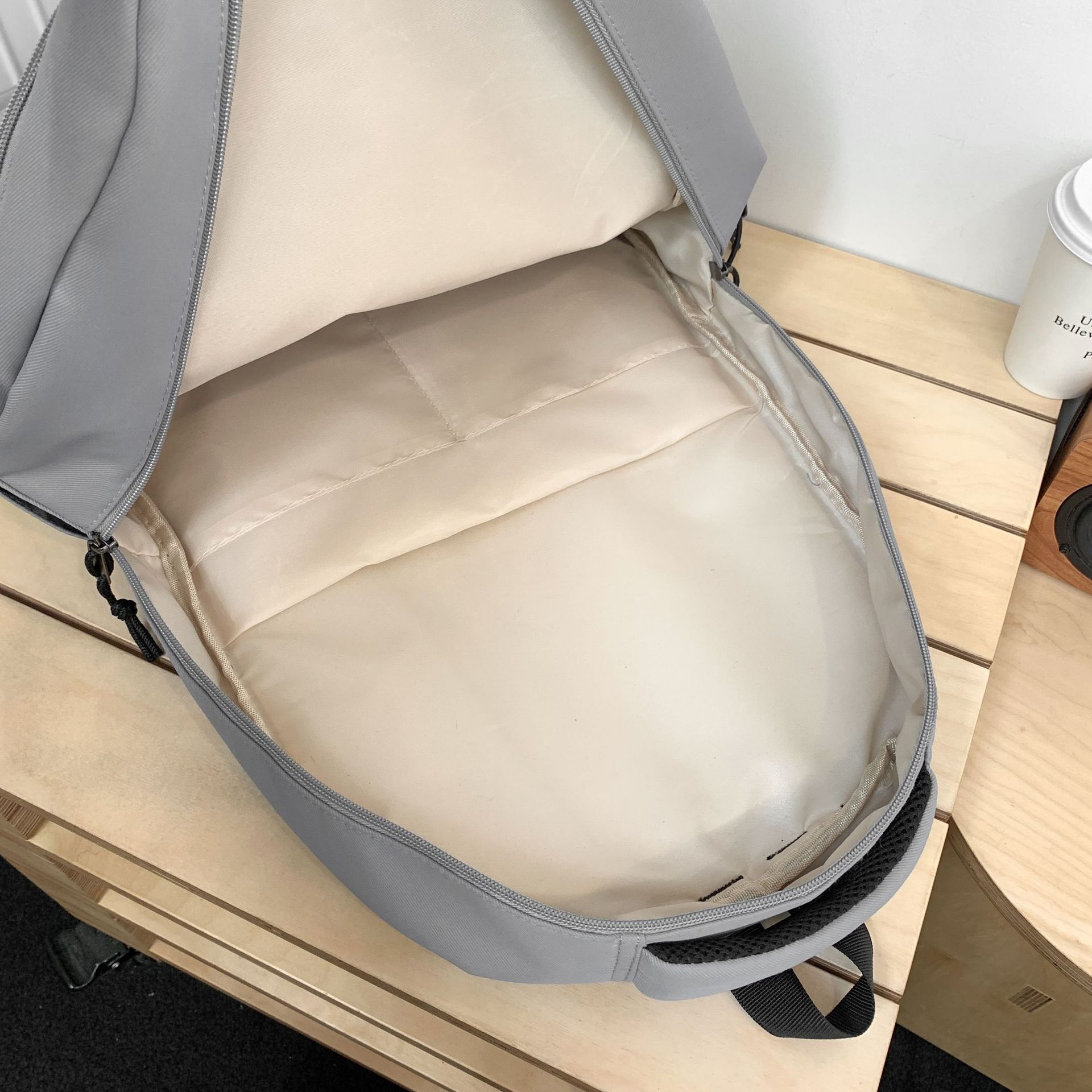 New large-capacity, simple and trendy college student couple computer bag, sturdy and durable middle school student backpack Specification drawing
