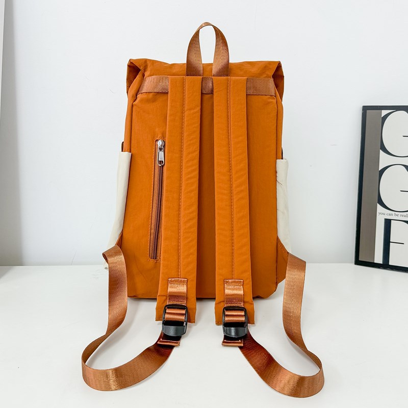 A new high-appearancelevel college style color-blocking backpack for junior and senior high school students, which is casual, simple, lightweight, versatile and has a large capacity Specification drawing