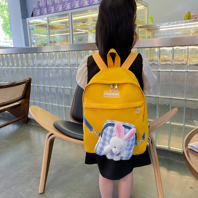 Children's backpack 2024 Winter New style Cute color-blocking checkered little rabbit backpack for medium and senior class kindergarten schoolbag Application Scenario