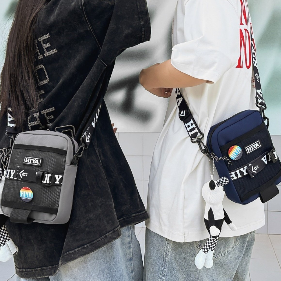 The new ins high-end and fashionable small backpack is a casual, simple and versatile couple's light crossbody bag for traveling details Picture