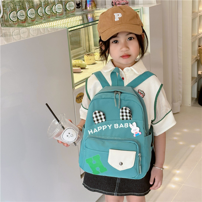 The new children's schoolbag, a cute cartoon backpack for kindergartens, is a perfect match for daily travel and artistic kids' bags Application Scenario