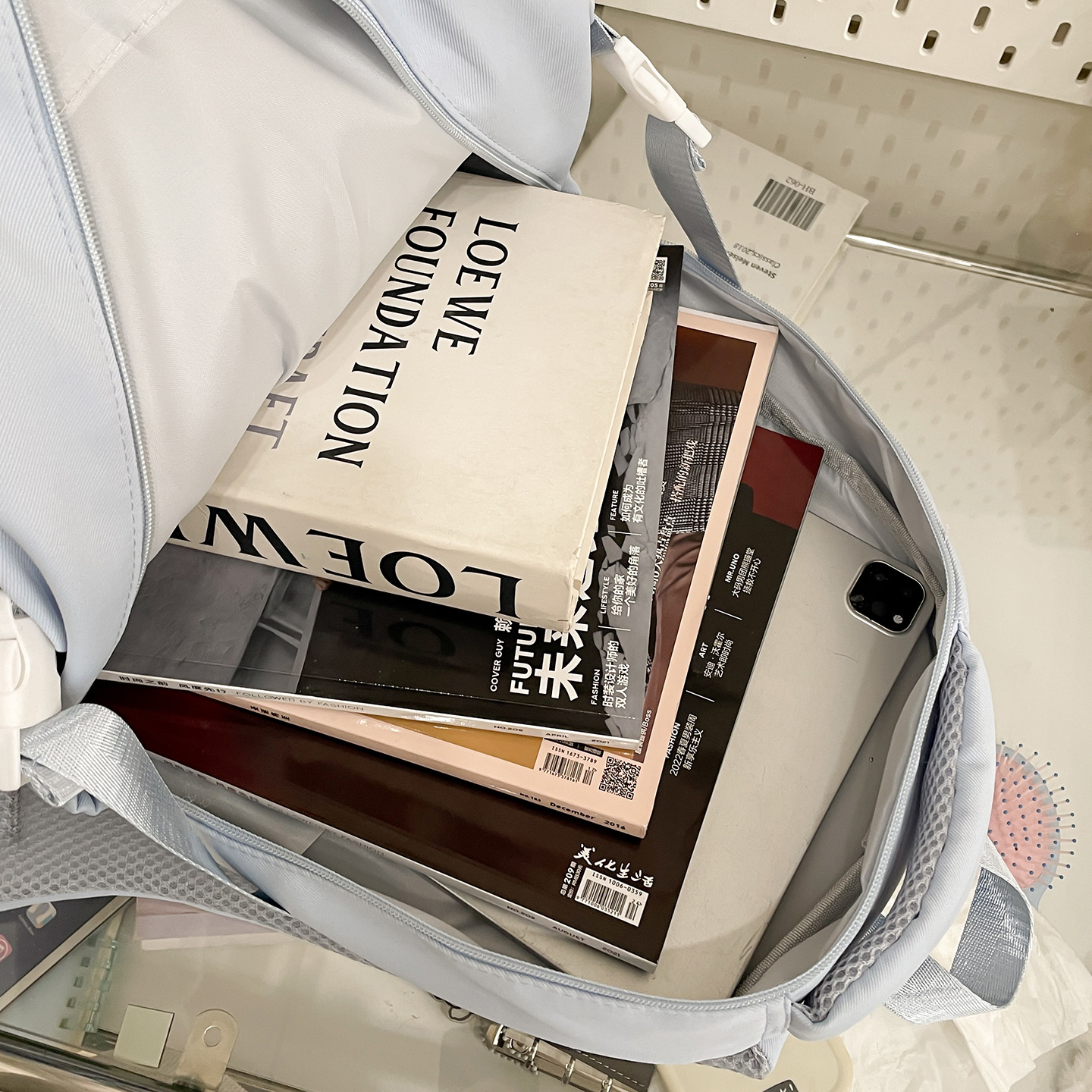 A new Japanese style backpack with a high level of appearance, fresh and sweet, candy-colored, casual, simple, lightweight and versatile, large-capacity backpack Application Scenario
