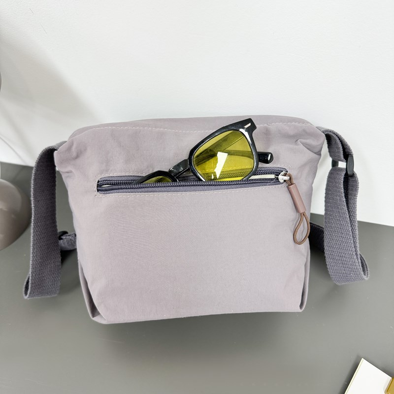 A new, stylish, portable and lightweight single-shoulder backpack for commuting and mountaineering, a simple and versatile crossbody bag for both men and women Specification drawing