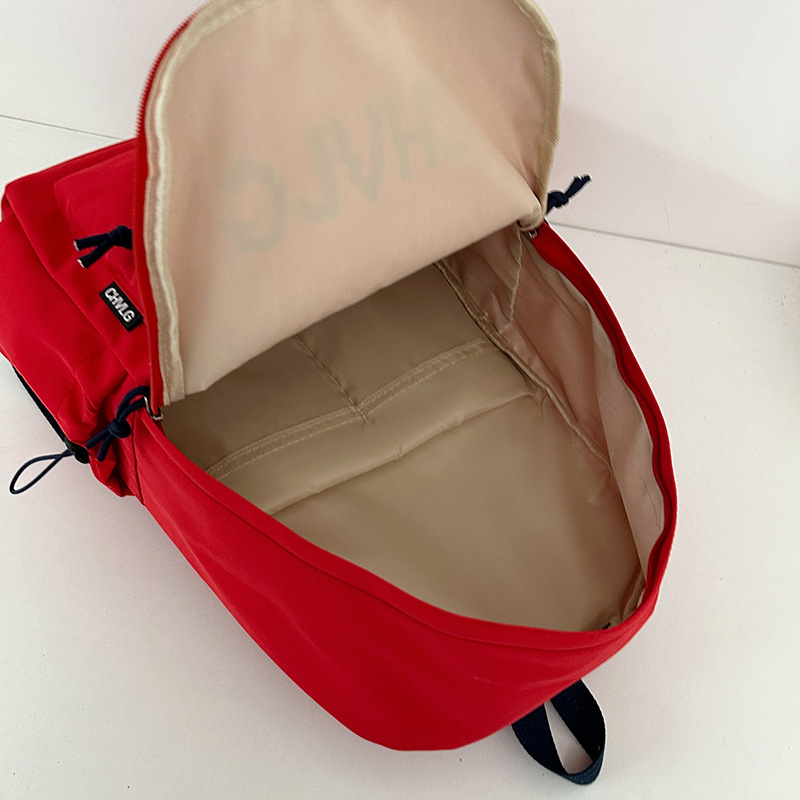 The 2025 new style of casual and versatile travel backpack with large capacity and high appearance standards is a trend for junior and senior high school students' schoolbags Application Scenario