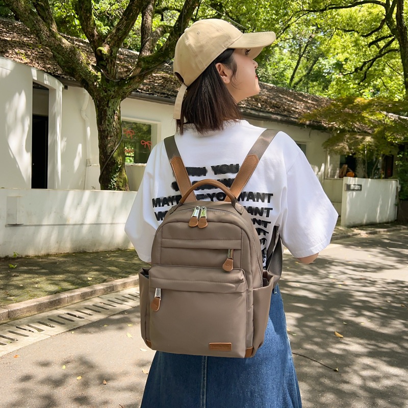 High appearance level, InS-style simple casual travel light backpack, Korean-style versatile schoolbag, sweet college student backpack details Picture