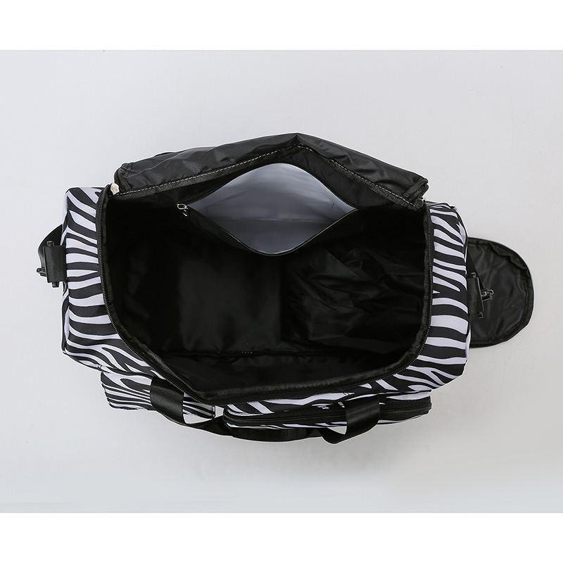 Short-distance travel bag, women's fashion trend, large-capacity dry and wet separation, swimming and yoga, women's handbag, single-shoulder bag Application Scenario