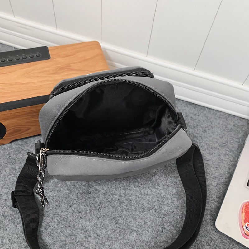 Japanese-style, versatile, simple, high-appearance-level, niche summer transparent crossbody bag, Instagram casual, Korean-style couple's trendy small bag Application Scenario