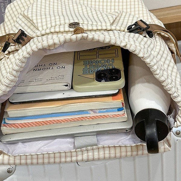 A new high-appearance-level forest-themed ins fresh and sweet backpack for junior and senior high school students, a large-capacity backpack for light travel Application Scenario